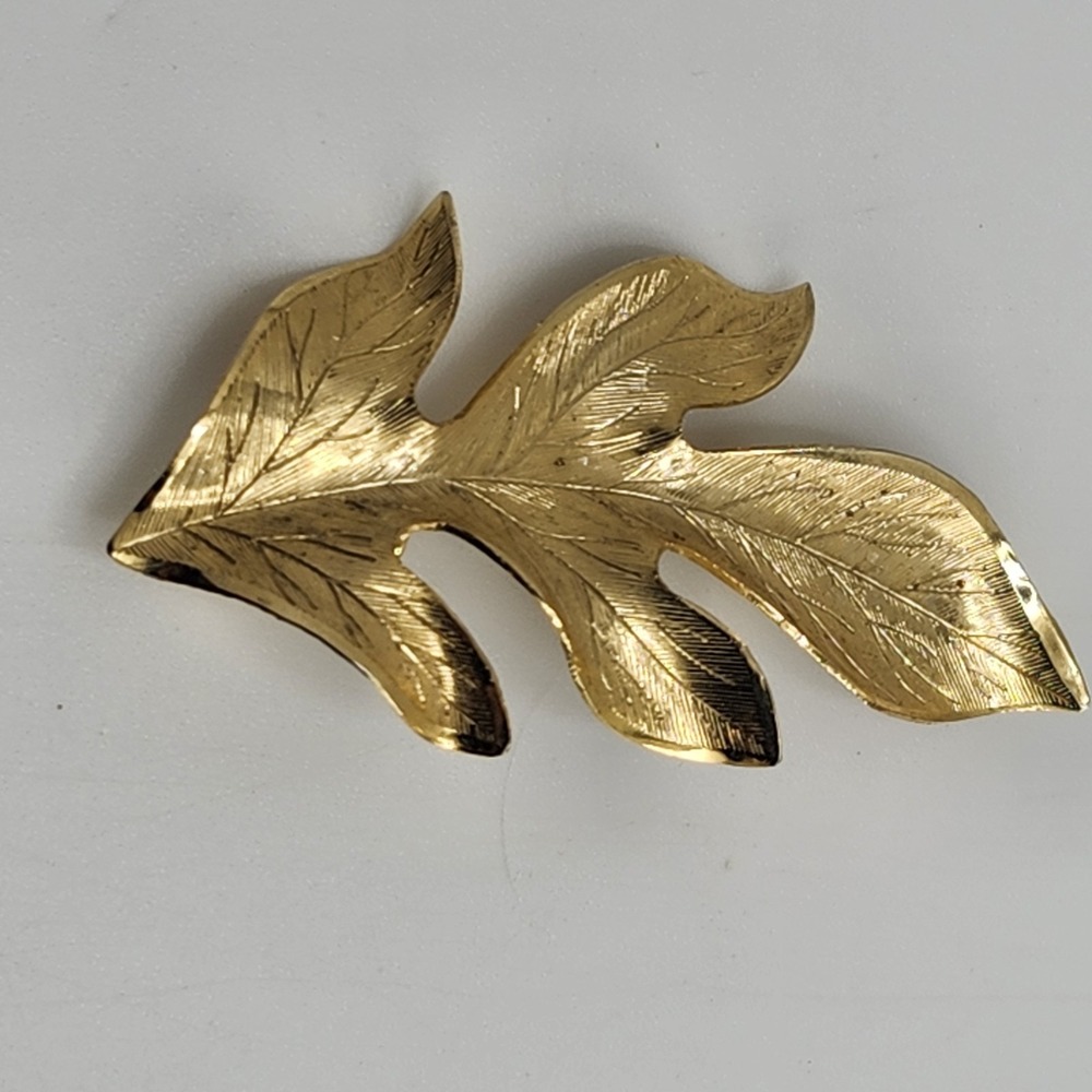Vintage Gold Tone Textured Leaf Brooch Pin